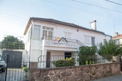 Moradia T4 para Venda em Vila de Punhe