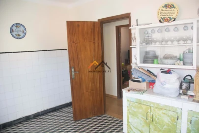 Moradia T4 para Venda em Vila de Punhe