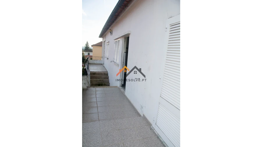 Moradia T4 para Venda em Vila de Punhe Foto 2