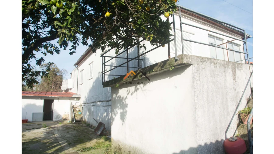 Moradia T4 para Venda em Vila de Punhe Foto 3