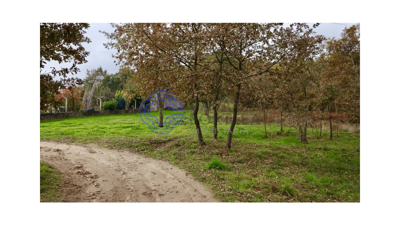 Terreno para Venda em Gestaço Foto 5