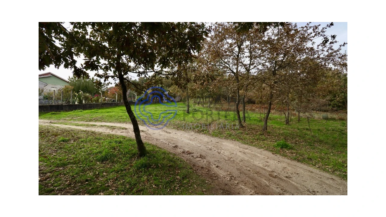 Terreno para Venda em Gestaço Foto 2