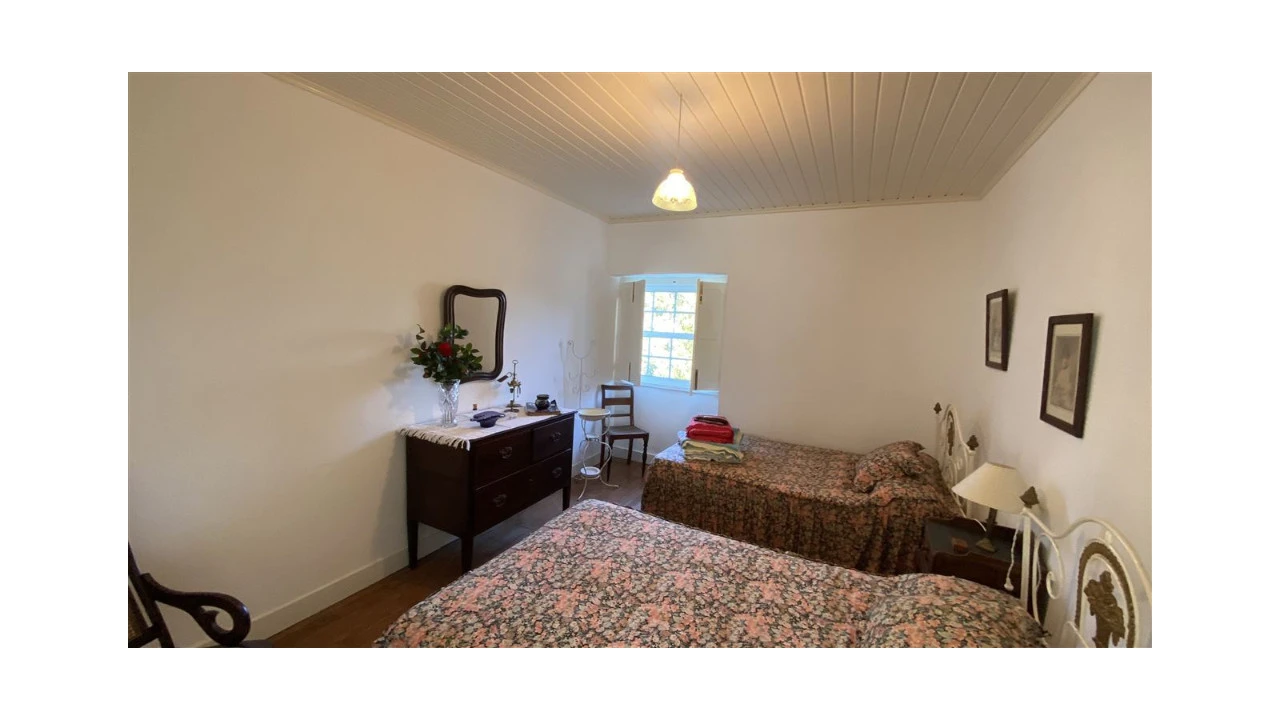 Quinta T6 para Venda em Lavegadas Foto 10