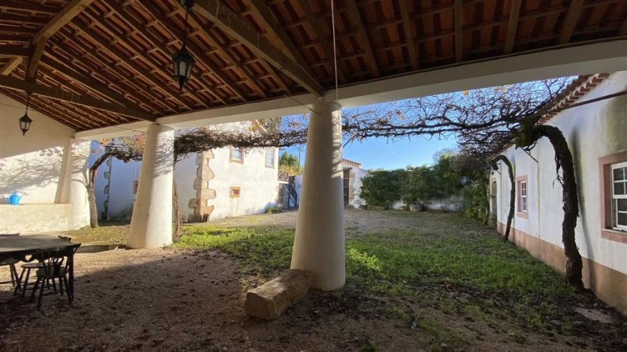 Quinta T6 para Venda em Lavegadas Foto 4