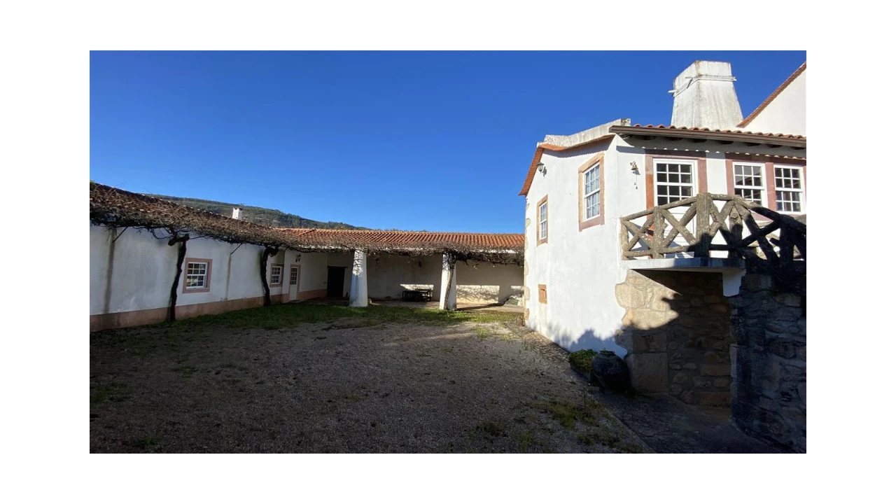 Quinta T6 para Venda em Lavegadas Foto 2