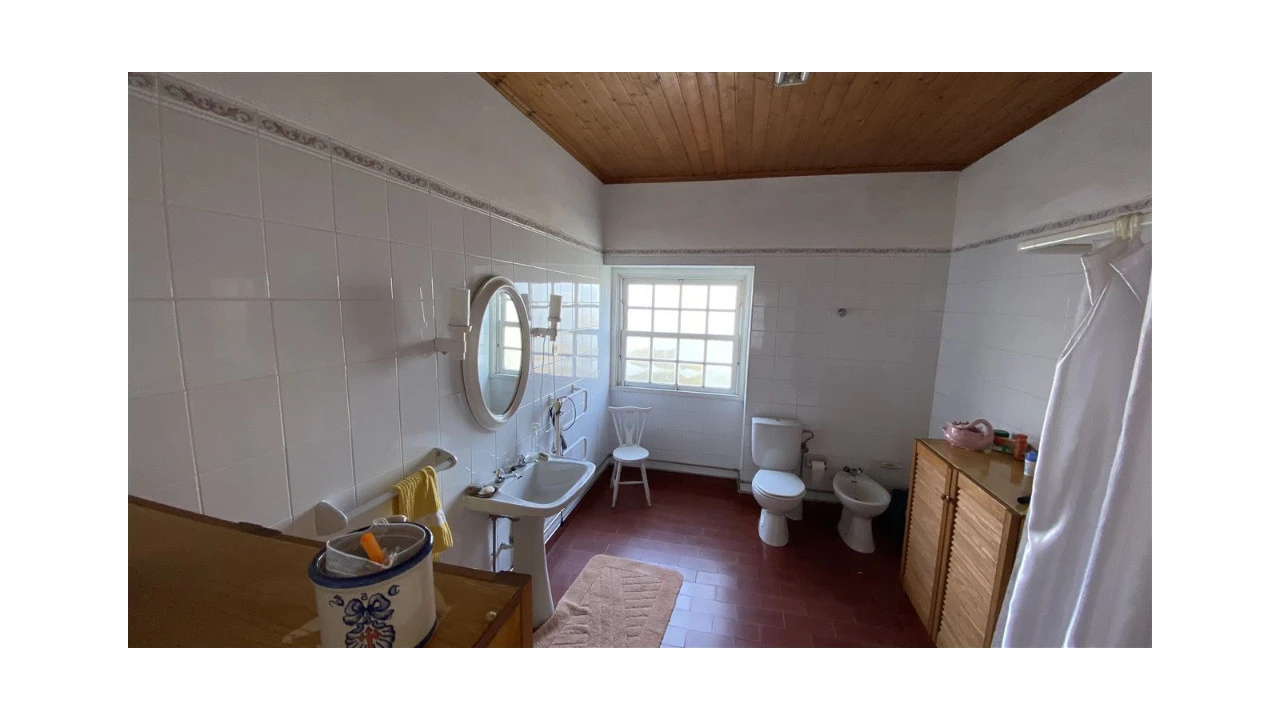 Quinta T6 para Venda em Lavegadas Foto 9