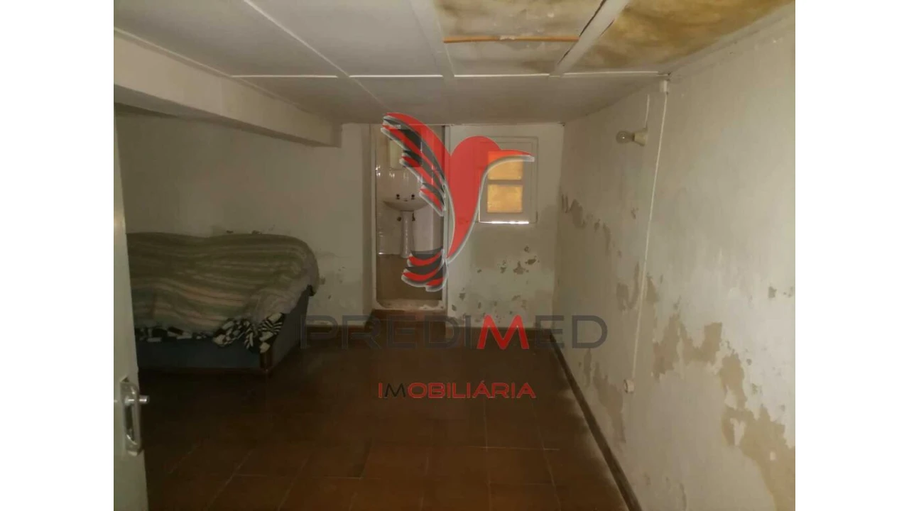 Moradia T3 para Venda em Alagoa Foto 6