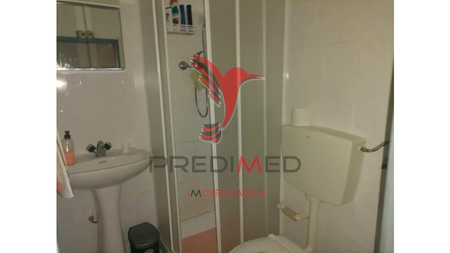 Moradia T2 para Venda em Alagoa Foto 9