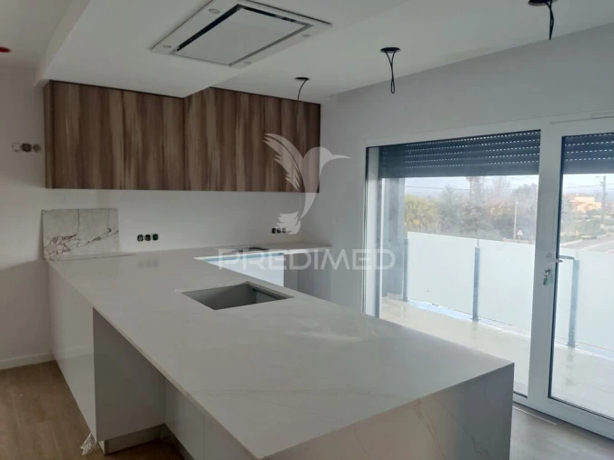 Moradia T3 para Venda em Arrabal Foto 1