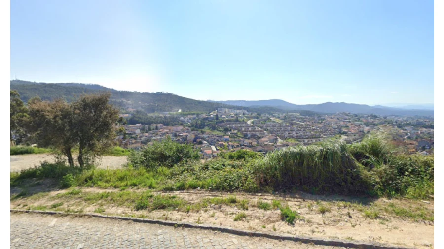 Terreno para Venda em Fânzeres e São Pedro da Cova Foto 2