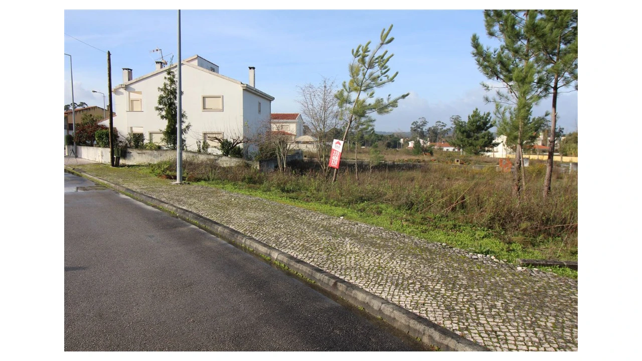 Terreno para Venda em Sebal e Belide Foto 1