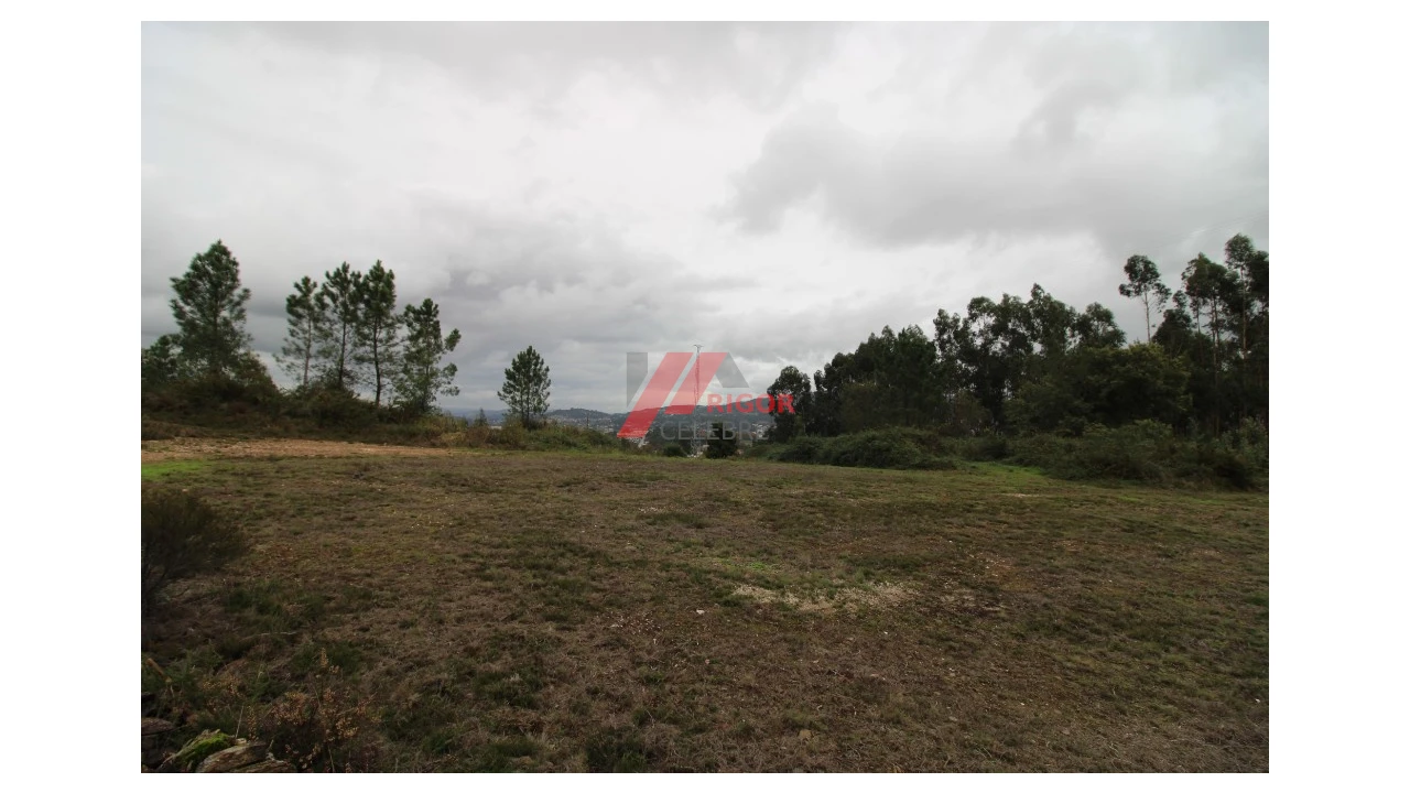 Terreno para Venda em Santo Tirso, Couto (Santa Cristina e São Miguel) e Burgães Foto 1