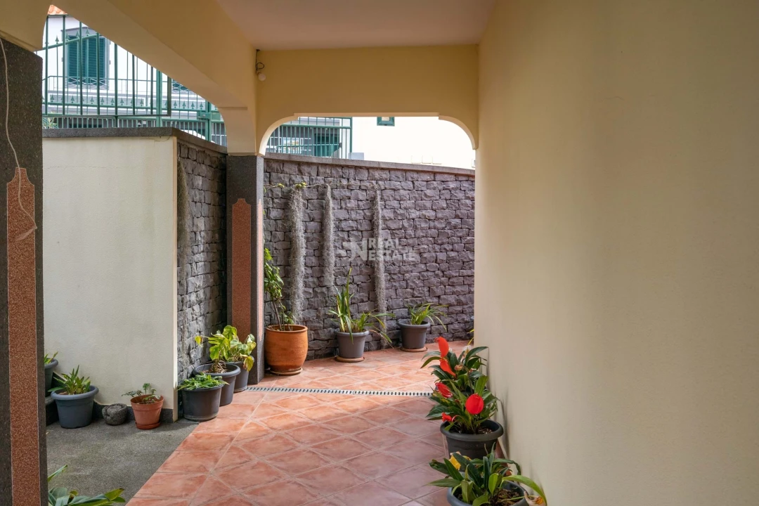Moradia T3 para Venda em Ribeira Brava Foto 46