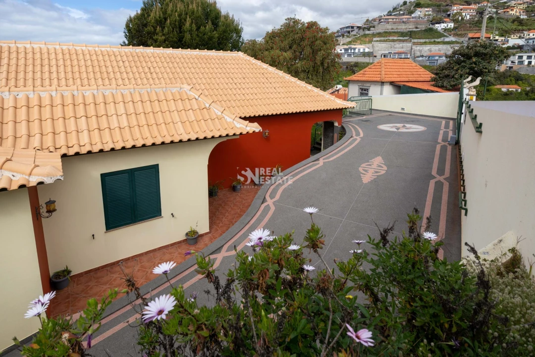 Moradia T3 para Venda em Ribeira Brava Foto 10