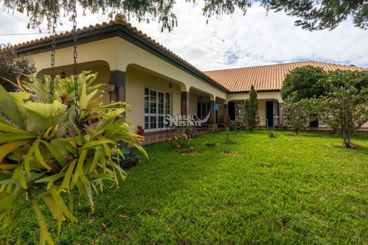 Moradia T3 para Venda em Ribeira Brava Foto 40