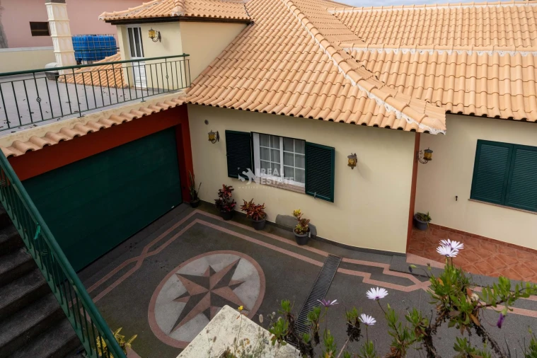 Moradia T3 para Venda em Ribeira Brava Foto 11