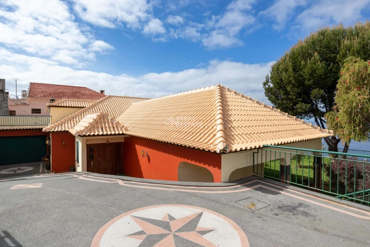 Moradia T3 para Venda em Ribeira Brava Foto 6