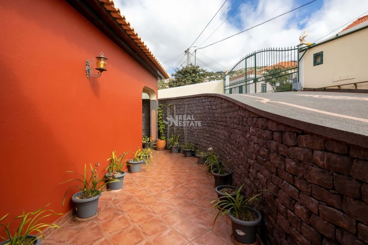 Moradia T3 para Venda em Ribeira Brava Foto 15