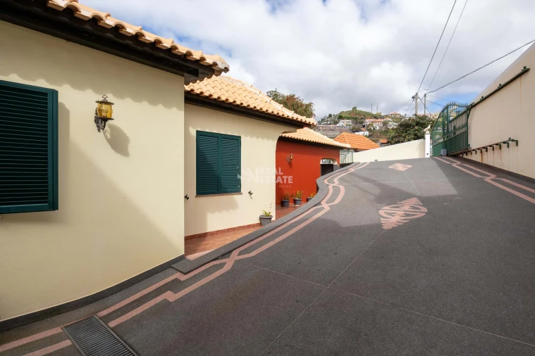 Moradia T3 para Venda em Ribeira Brava Foto 13
