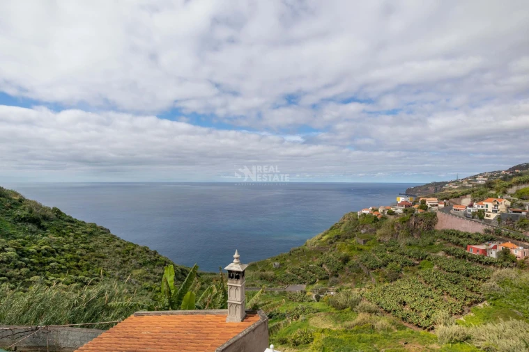 Moradia T3 para Venda em Ribeira Brava Foto 4