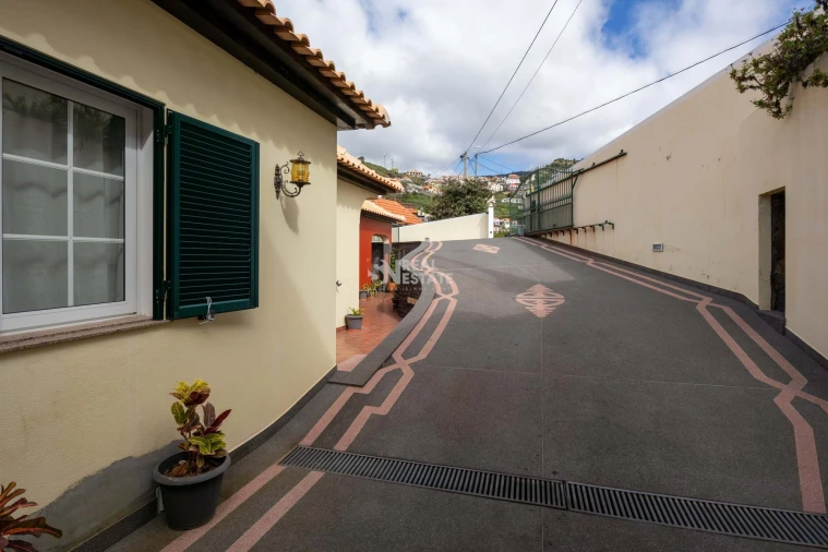 Moradia T3 para Venda em Ribeira Brava Foto 12