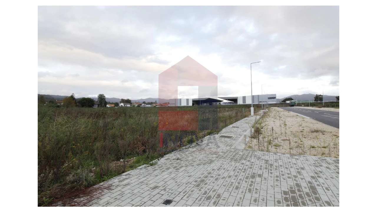 Terreno para Venda em Amares e Figueiredo Foto 4