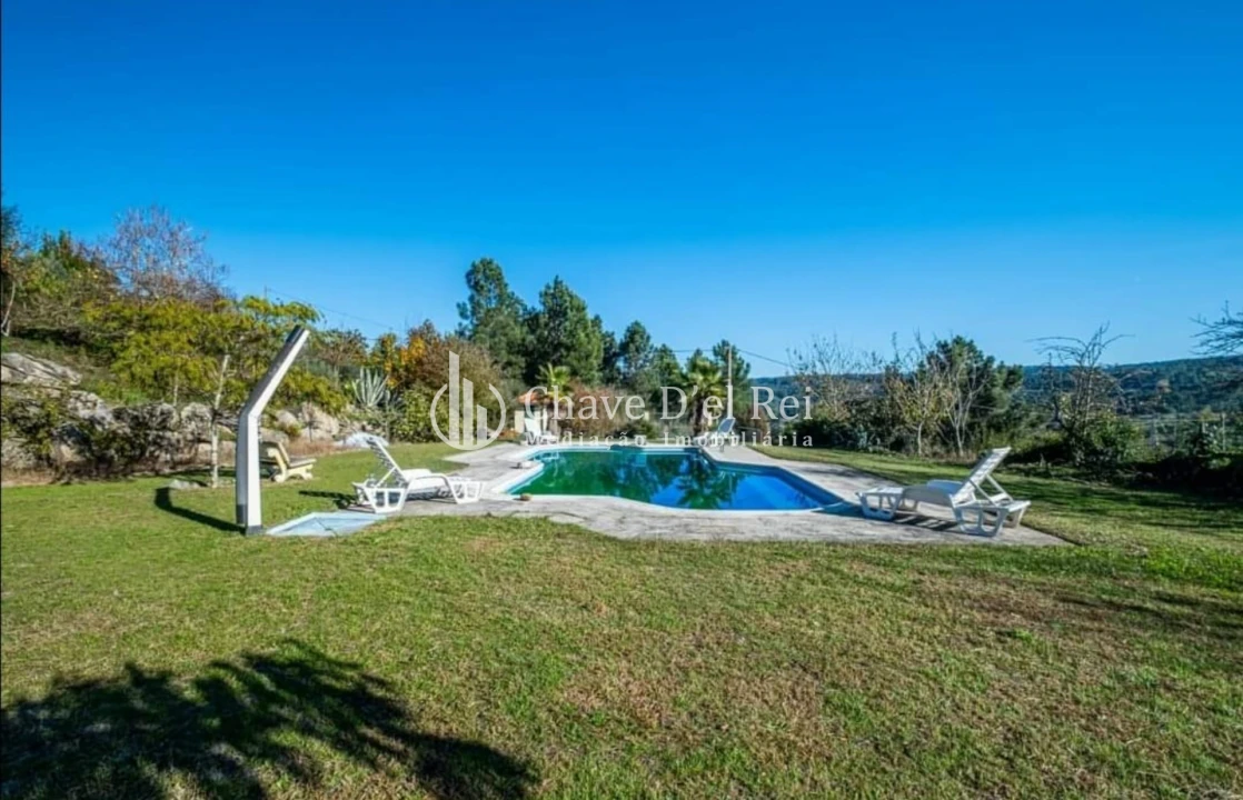 Quinta T0 para Venda em Fragosela Foto 30