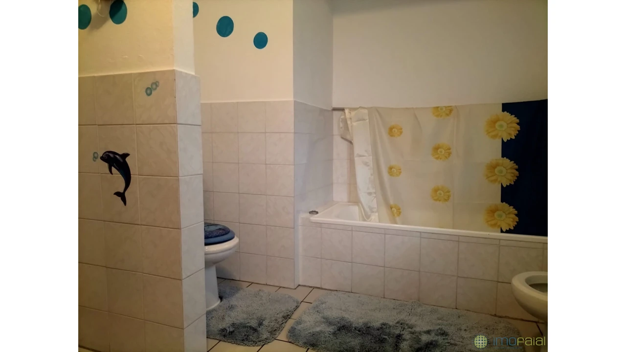 Moradia T3 para Venda em Salão Foto 23