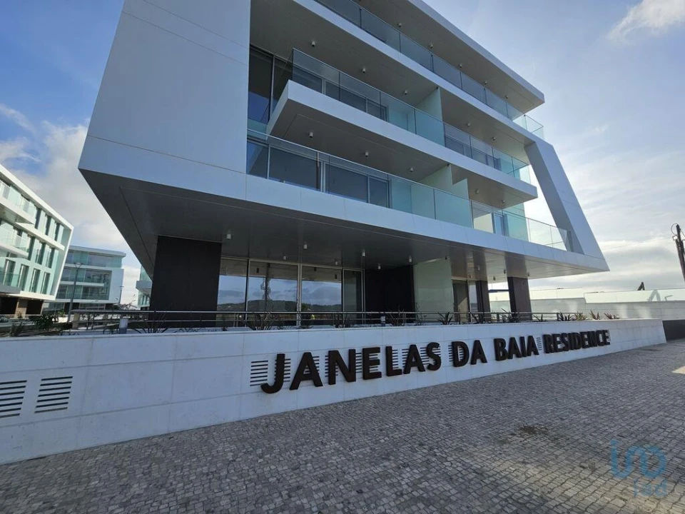 Apartamento T3 para Venda em São Martinho do Porto Foto 1