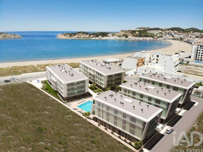 Apartamento T2 para Venda em São Martinho do Porto Foto 2