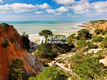 Moradia T4 para Venda em Albufeira e Olhos de Água