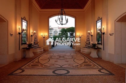 Moradia T4 para Venda em Albufeira e Olhos de Água