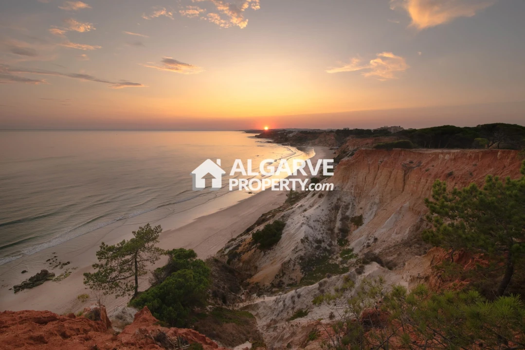 Moradia T4 para Venda em Albufeira e Olhos de Água Foto 20