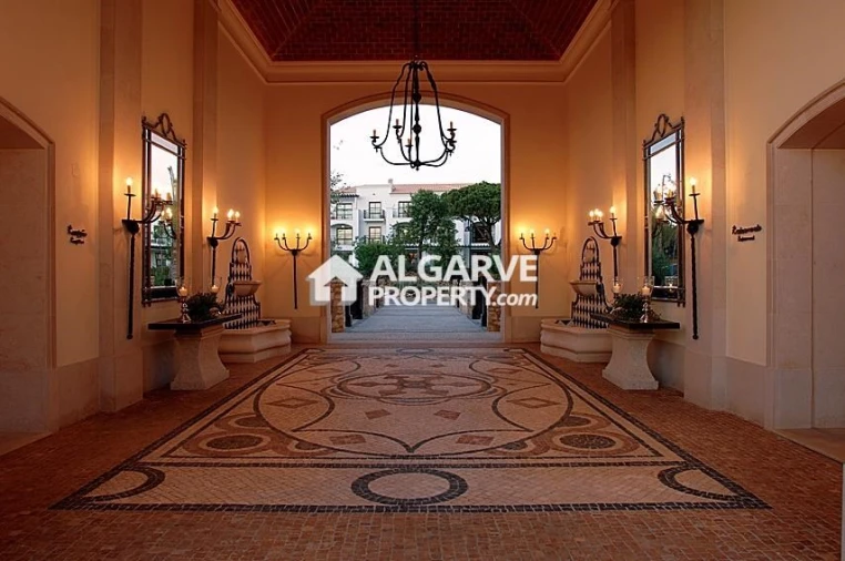 Moradia T4 para Venda em Albufeira e Olhos de Água Foto 14