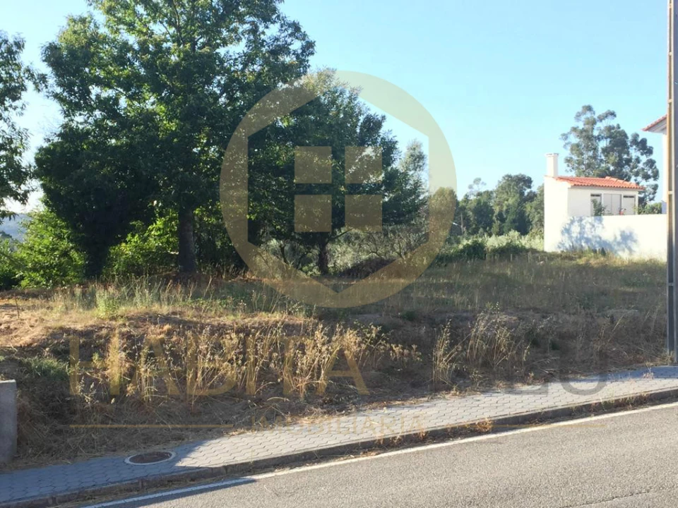 Terreno para Venda em Fornos de Maceira Dão Foto 4