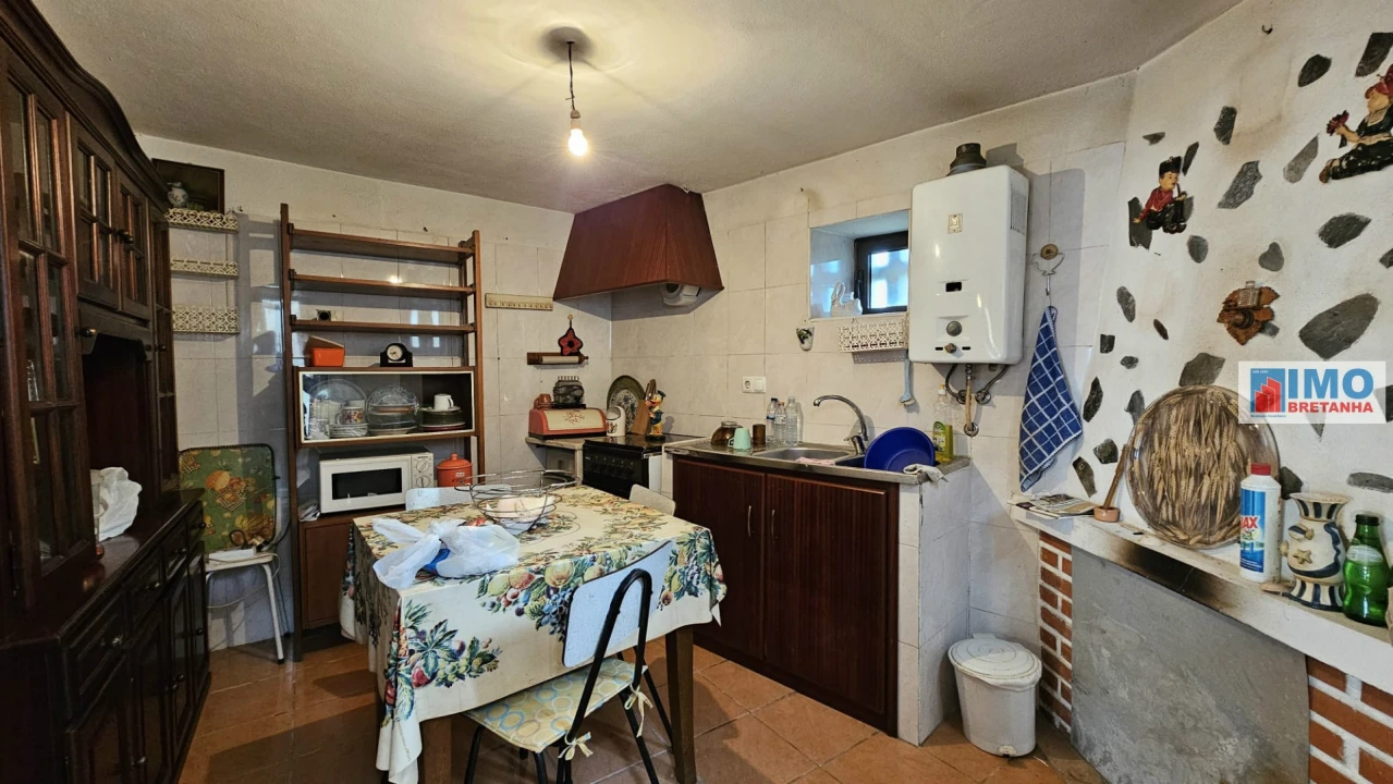 Moradia T4 para Venda em Fratel Foto 3