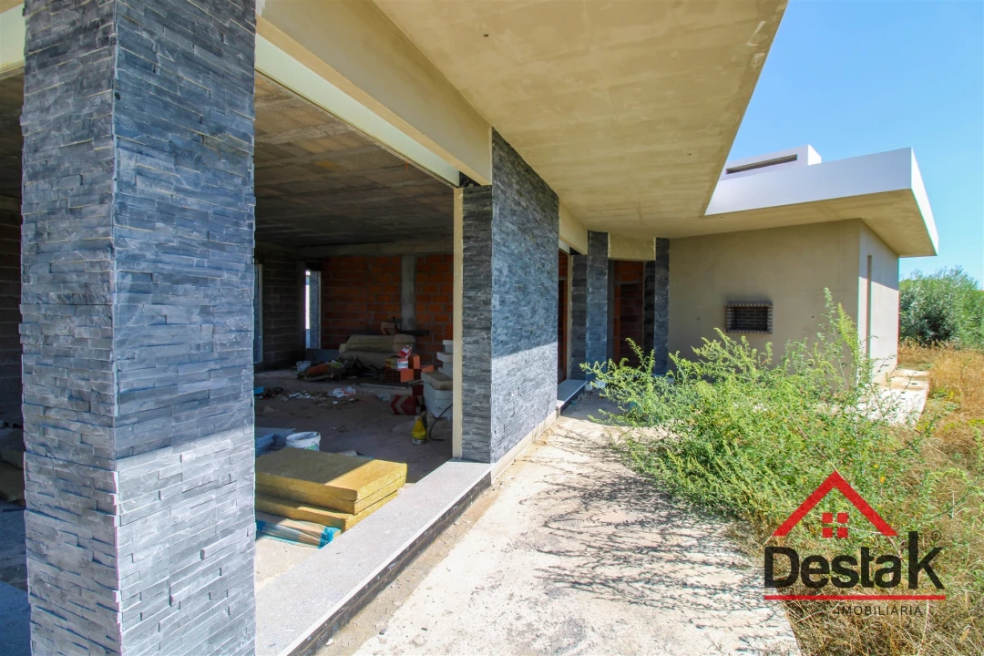 Moradia T3 para Venda em Faíl e Vila Chã de Sá Foto 7