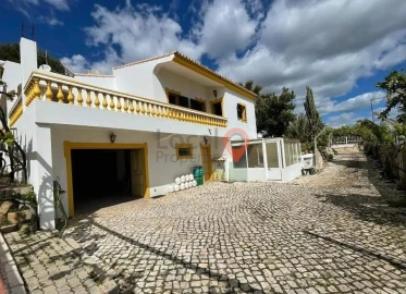Moradia T5 para Venda em Albufeira e Olhos de Água