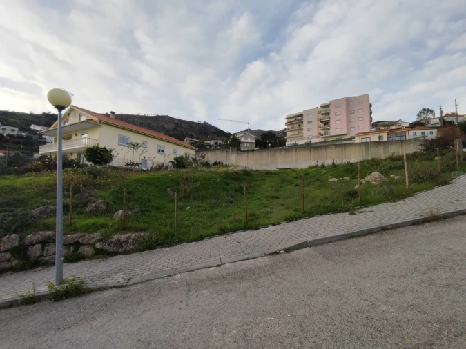 Terreno para Venda em Cantar-Galo e Vila do Carvalho Foto 3