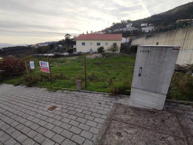 Terreno para Venda em Cantar-Galo e Vila do Carvalho Foto 2