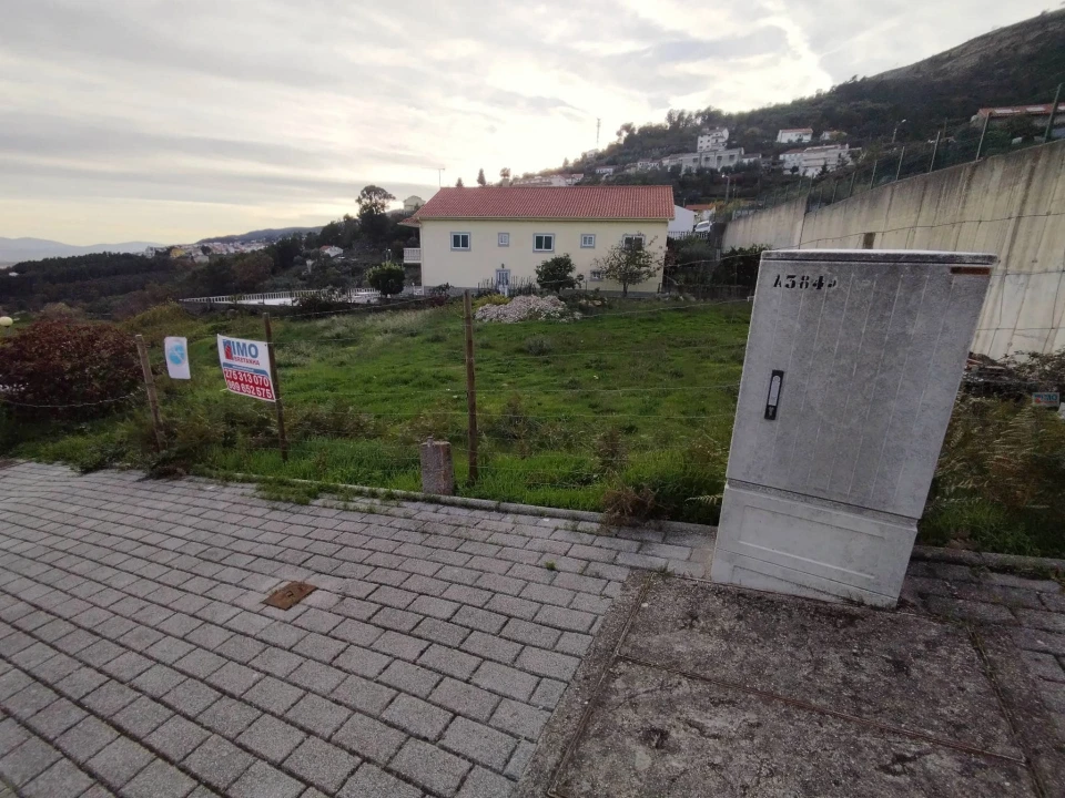 Terreno para Venda em Cantar-Galo e Vila do Carvalho Foto 2