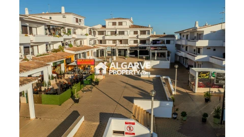 Negócio para Venda em Albufeira e Olhos de Água