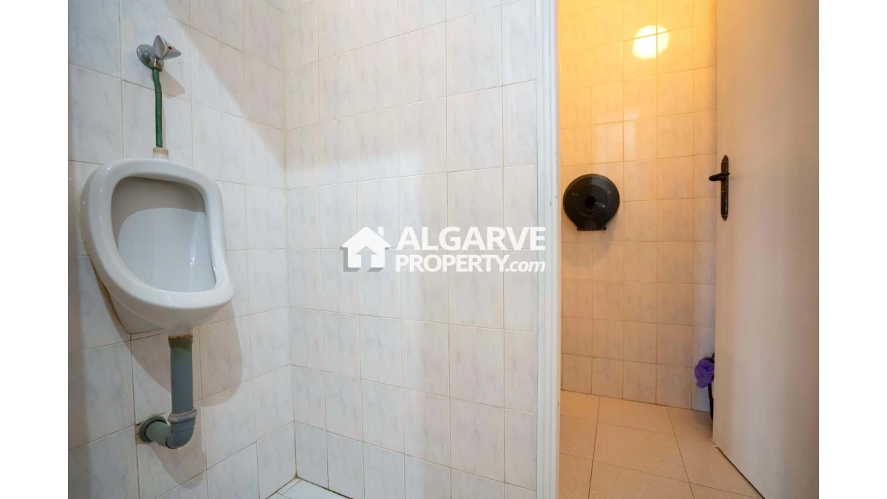 Negócio para Venda em Albufeira e Olhos de Água Foto 24