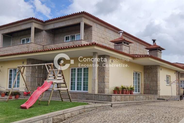 Moradia T5 para Venda em Varzea Foto 1