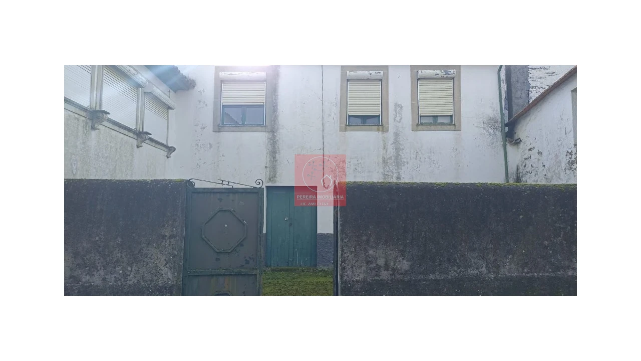 Moradia T5 para Venda em Poiares e Canelas Foto 2