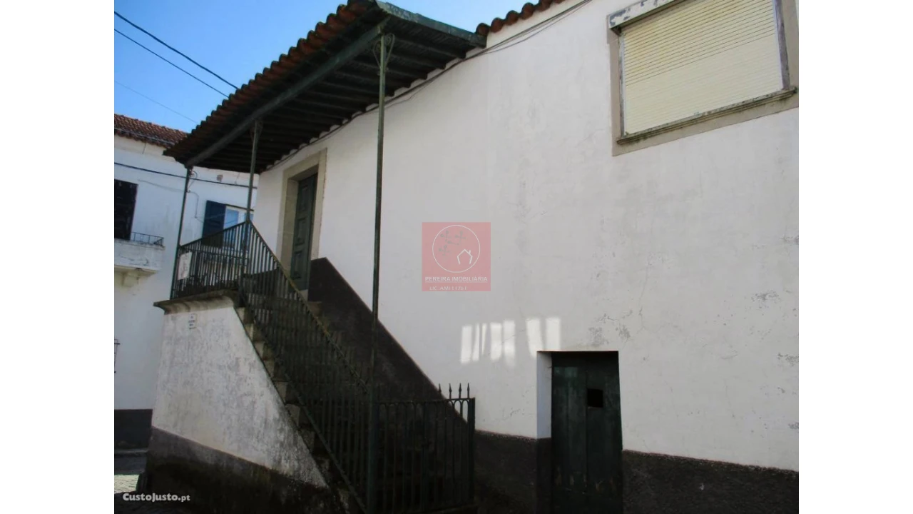 Moradia T5 para Venda em Poiares e Canelas Foto 29