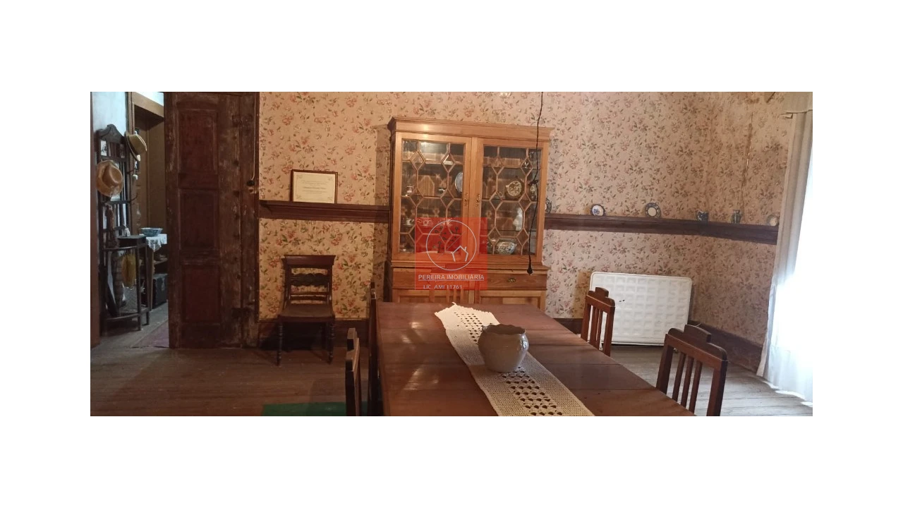 Moradia T5 para Venda em Poiares e Canelas Foto 13