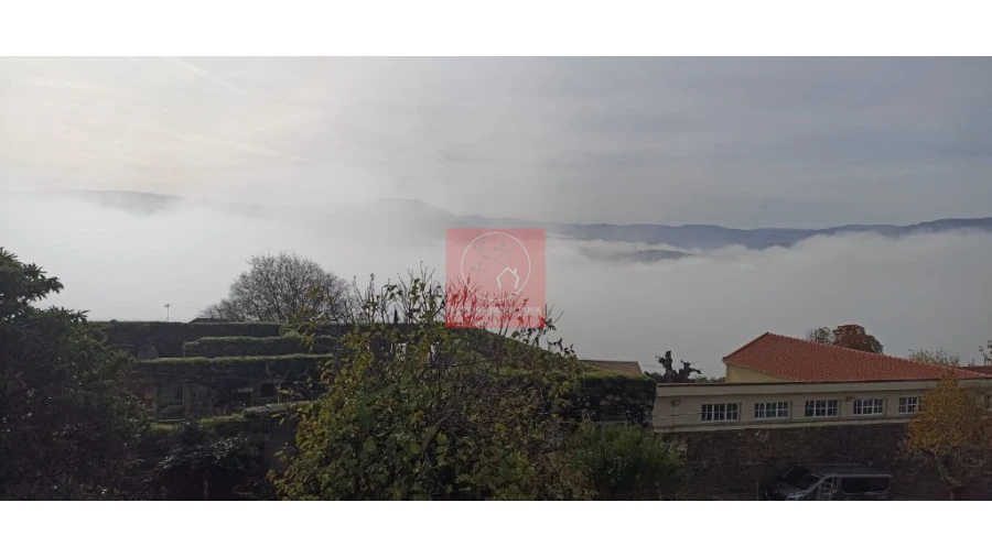 Moradia T5 para Venda em Poiares e Canelas Foto 4