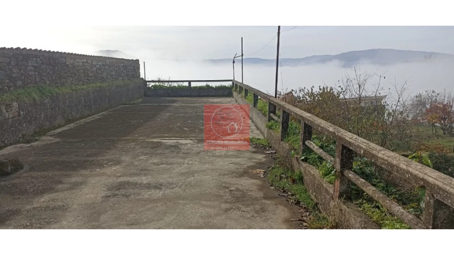 Moradia T5 para Venda em Poiares e Canelas Foto 6