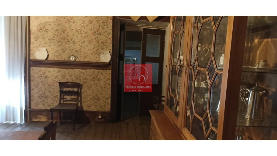 Moradia T5 para Venda em Poiares e Canelas Foto 12